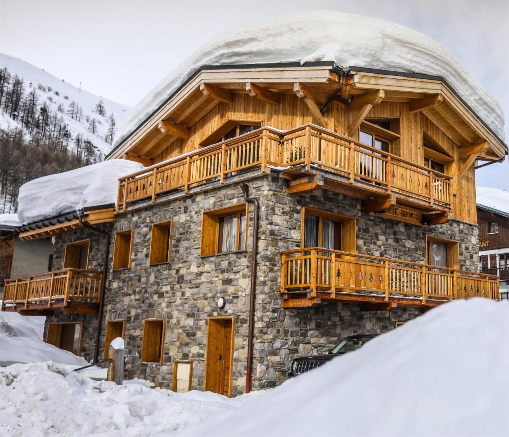 Chalet Monte Bianco ทีนเญอ ภายนอก รูปภาพ